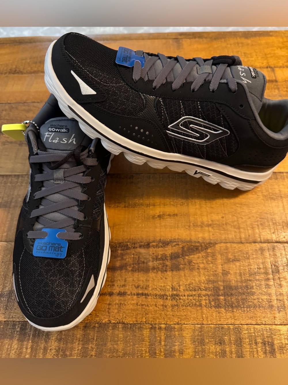 Skechers Men's Black and Gray Go Walk Flash Athletic Sneakers